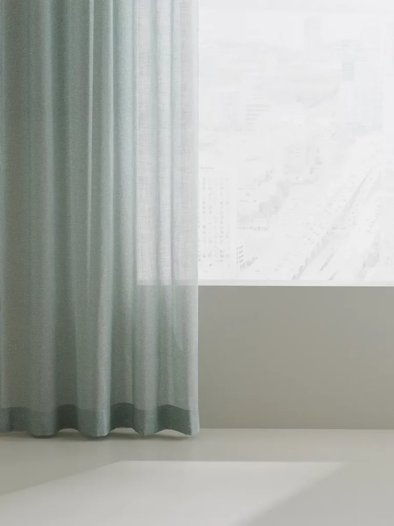 Dagg sheer curtain fabric uni-coloured palette