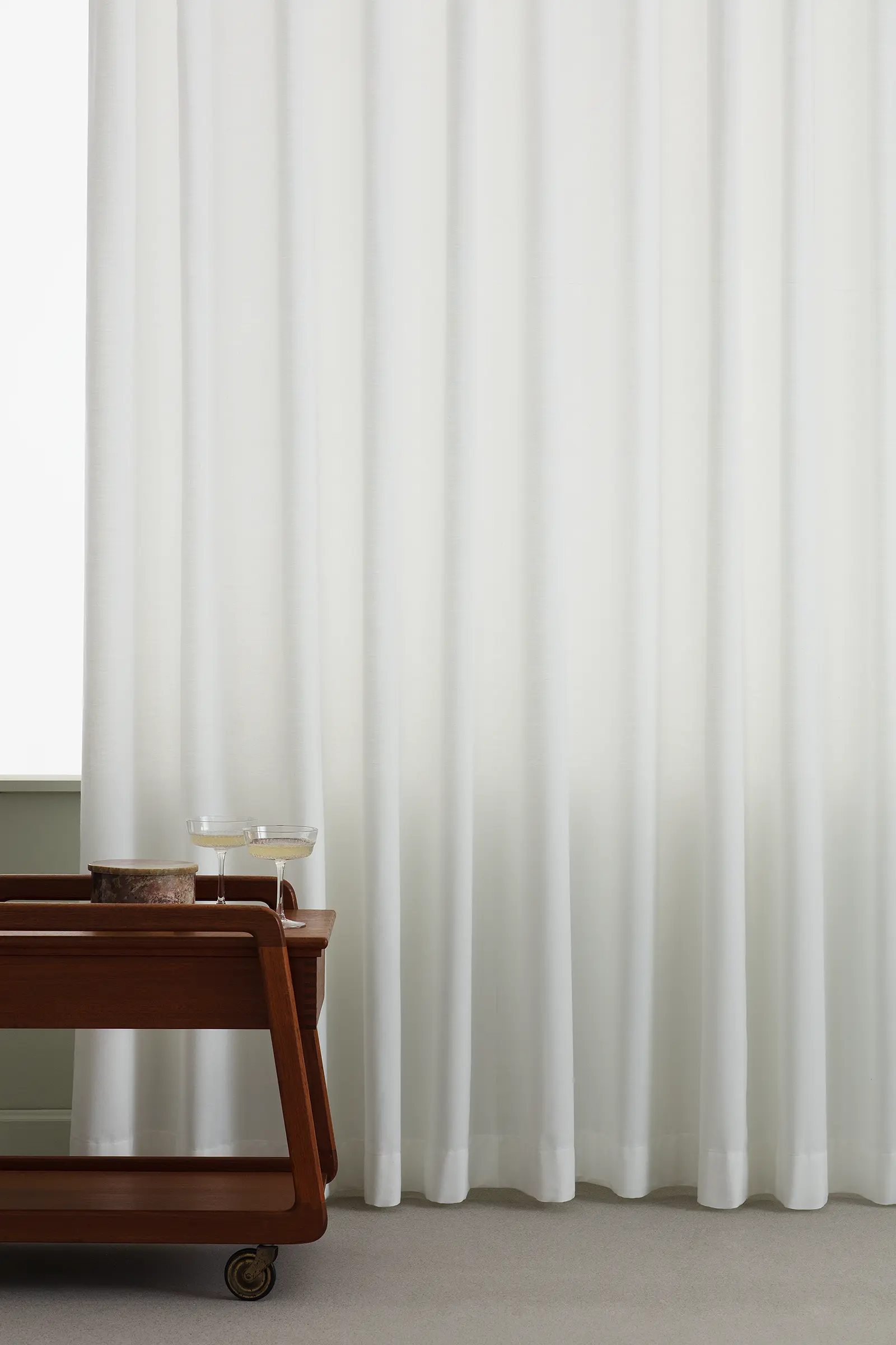 Uni-coloured hanging curtain fabrics